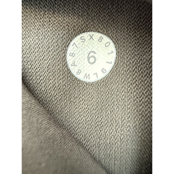 Lululemon On The‎ Fly Woven Skirt Womens Size 6 Grey Sage - Picture 8 of 9